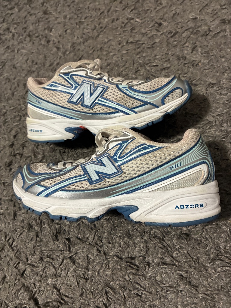 New Balance 740